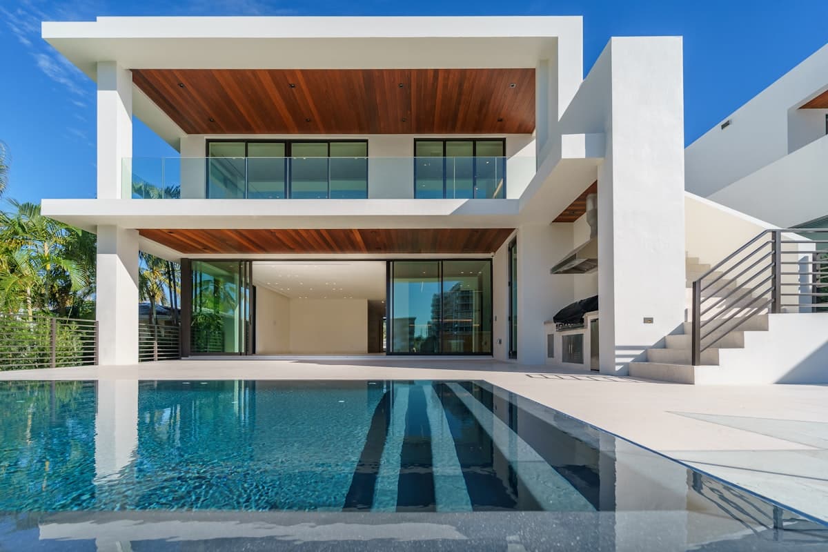 Villas & Houses
